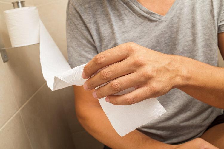 乐鱼app-51岁男子每天大便两三次，确诊胰腺癌！6种异常或是身体“警报”